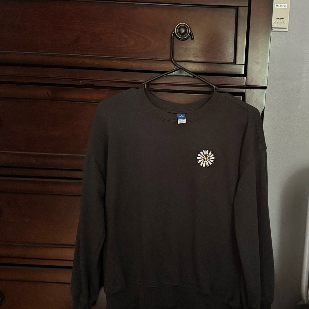 Old Navy Grey Crewneck Sweater